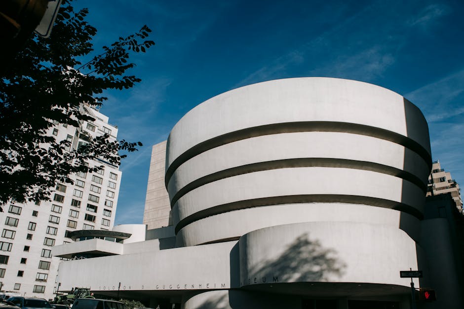 The Influential Guggenheim Curator Who Brought Pop Art Into the Mainstream